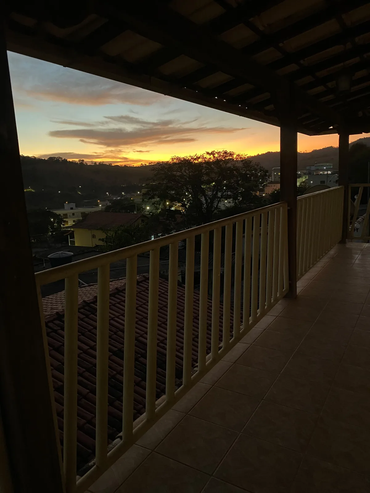 Pôr do sol visto da varanda do Refúgio Andrade